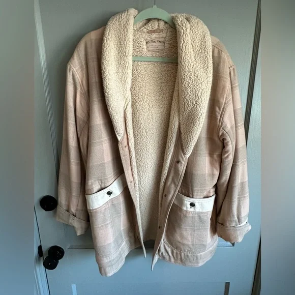 We The Free By Free People Woodlands Plaid Sherpa Jacket Beige - Picture 7 of 12